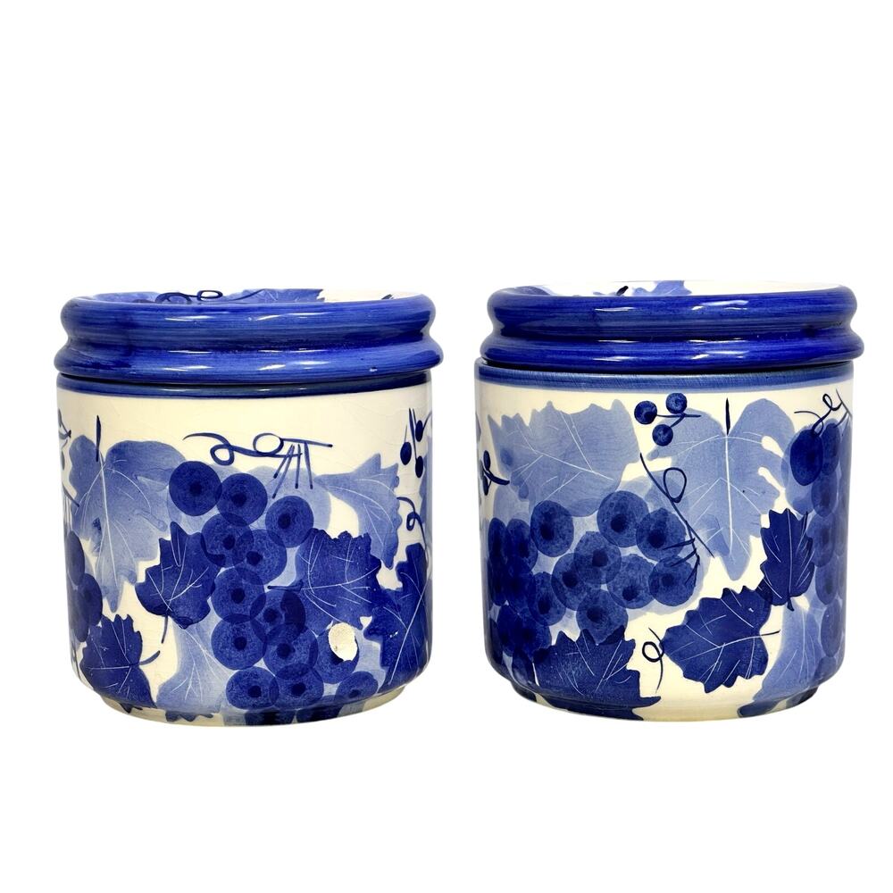 Designpac Vintage Blue/White Handpainted Grapevine Design Canisters w/Lid-Set 2
